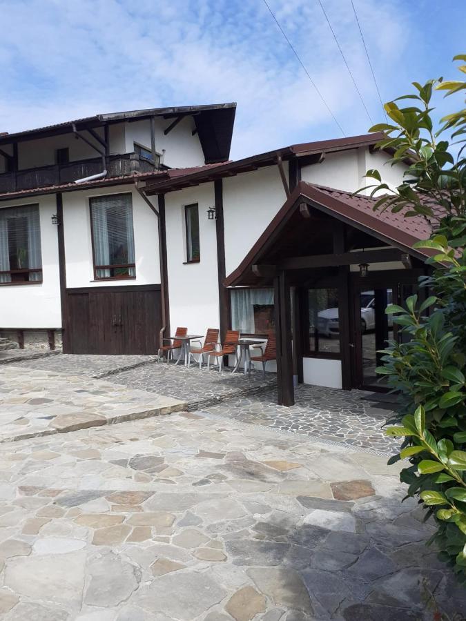 No Comment Rustic Hotel Curtea de Argeş Buitenkant foto
